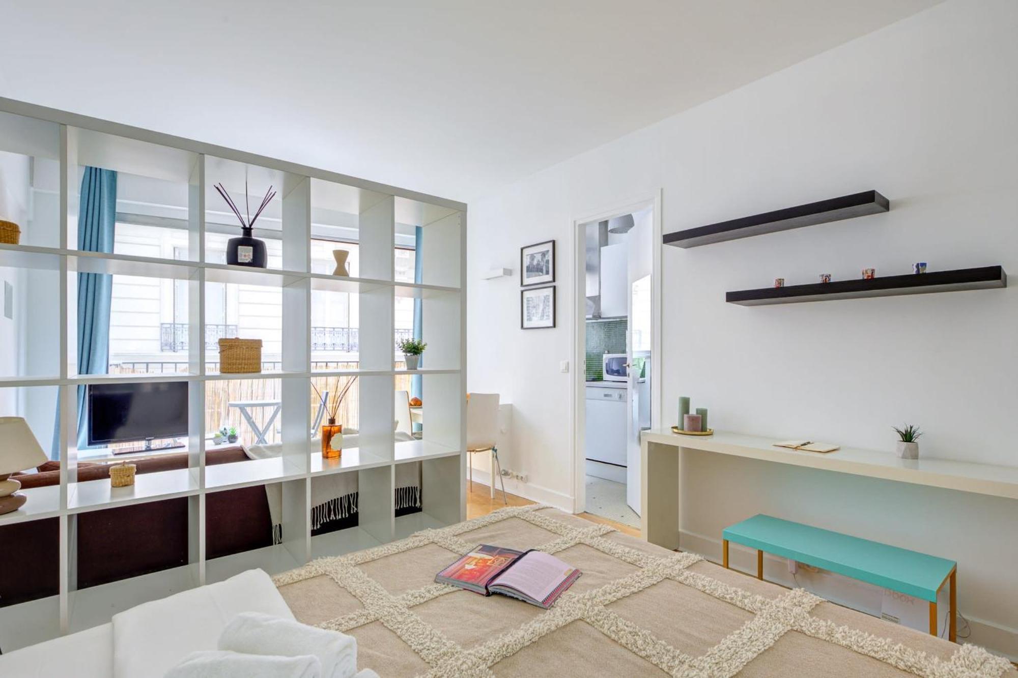 St Germain & Le Bon Marche With Balcony - Cityapartmentstay Paris Exterior photo