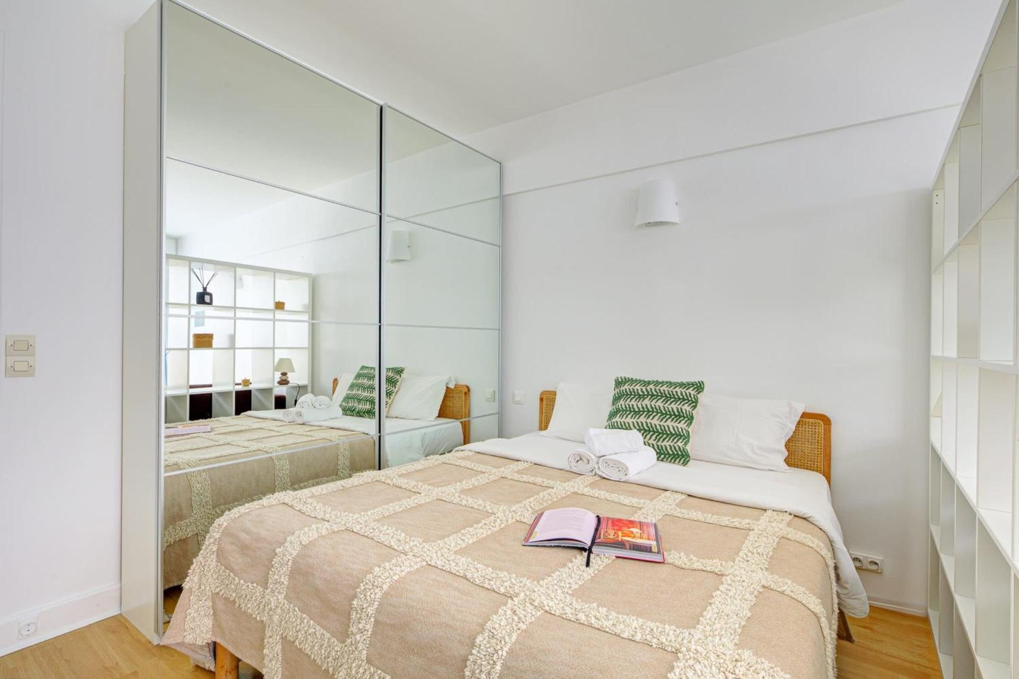 St Germain & Le Bon Marche With Balcony - Cityapartmentstay Paris Exterior photo